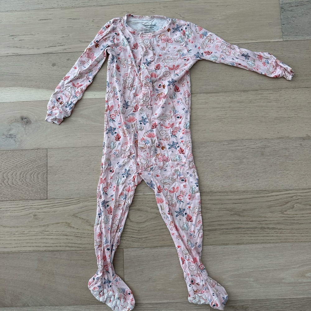 Magnetic Me Girls’ Onesie 18-24 months EUC